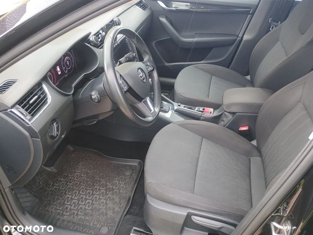 Skoda Octavia 1.5 TSI ACT Style DSG - 7