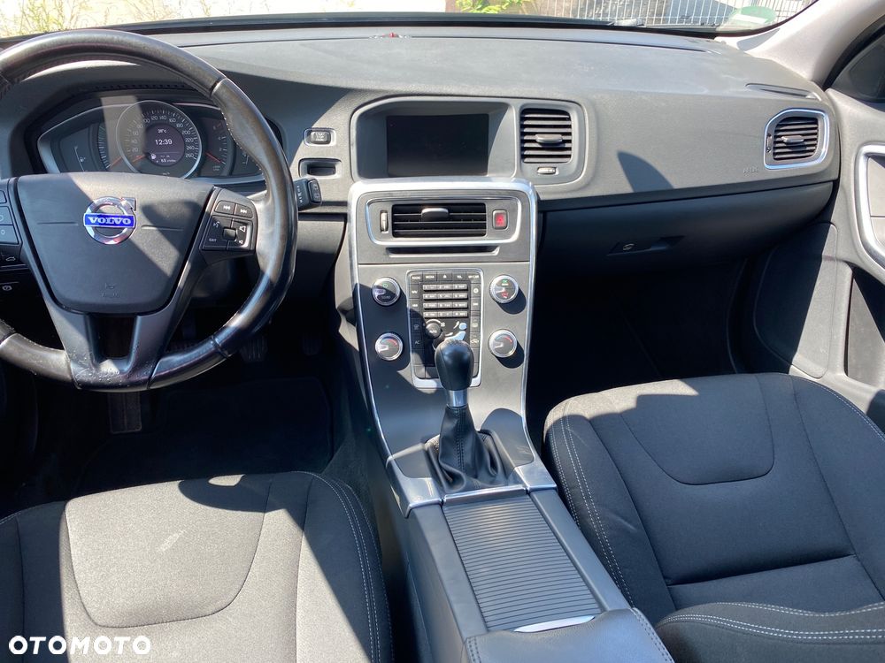 Volvo V60 D2 Edition - 27