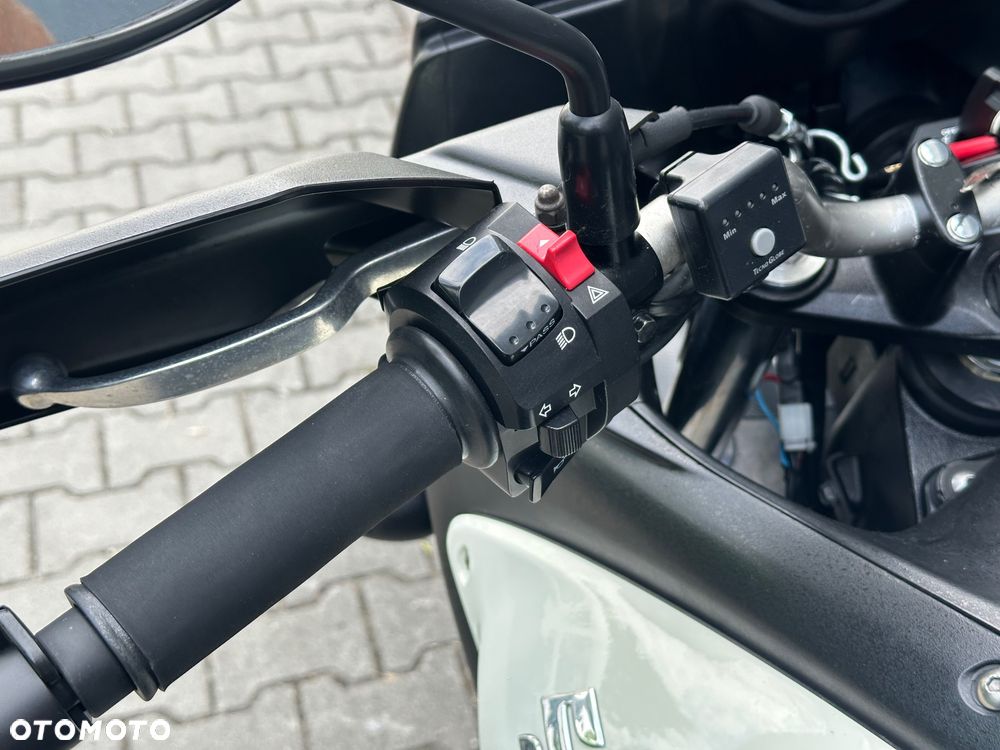 Suzuki DL - 18