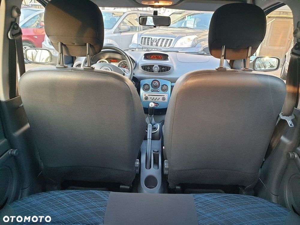Renault Clio 1.2 16V 75 Expression - 21