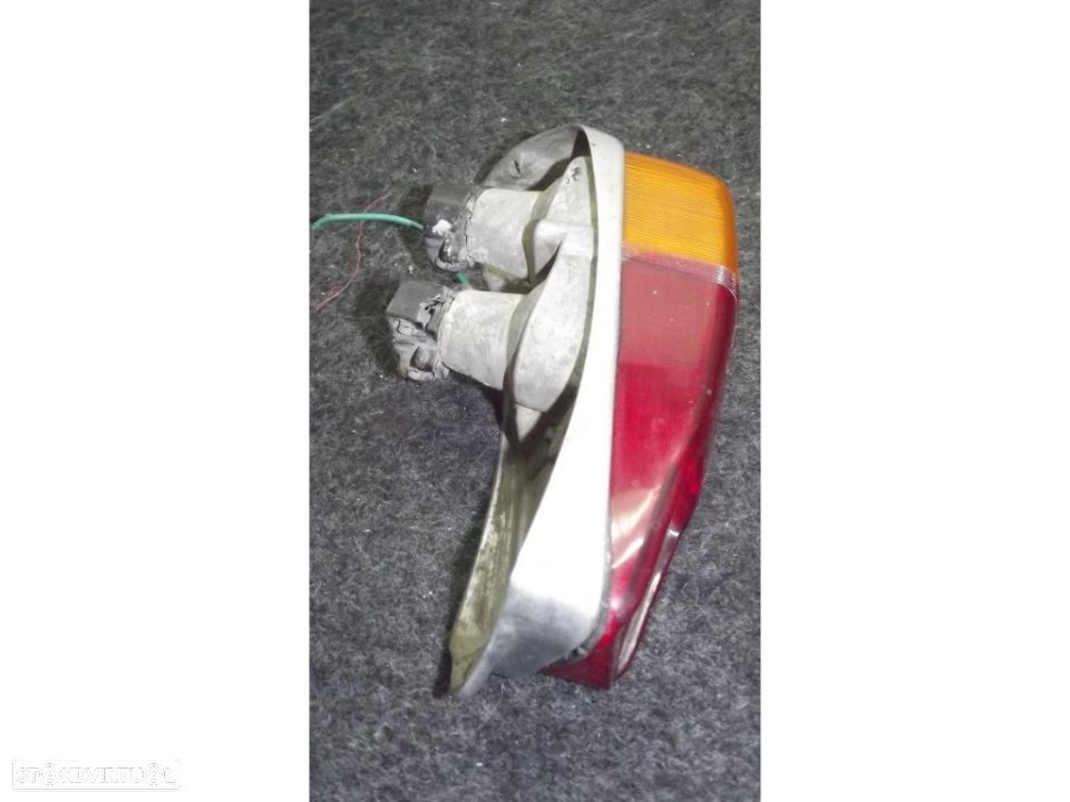 Fiat 600 cocas de farolim +vidros de farolim originais - 5