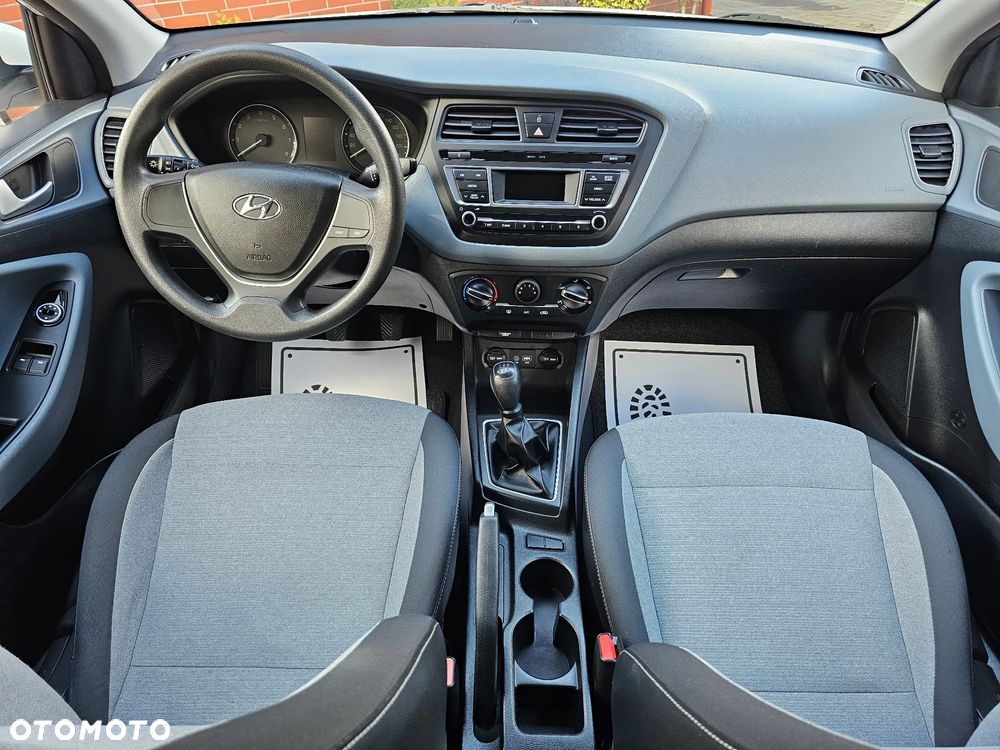 Hyundai i20 1.2 Classic + - 28
