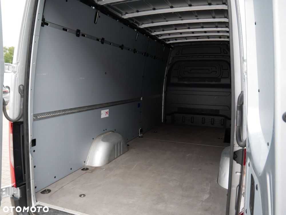 Mercedes-Benz Sprinter - 29