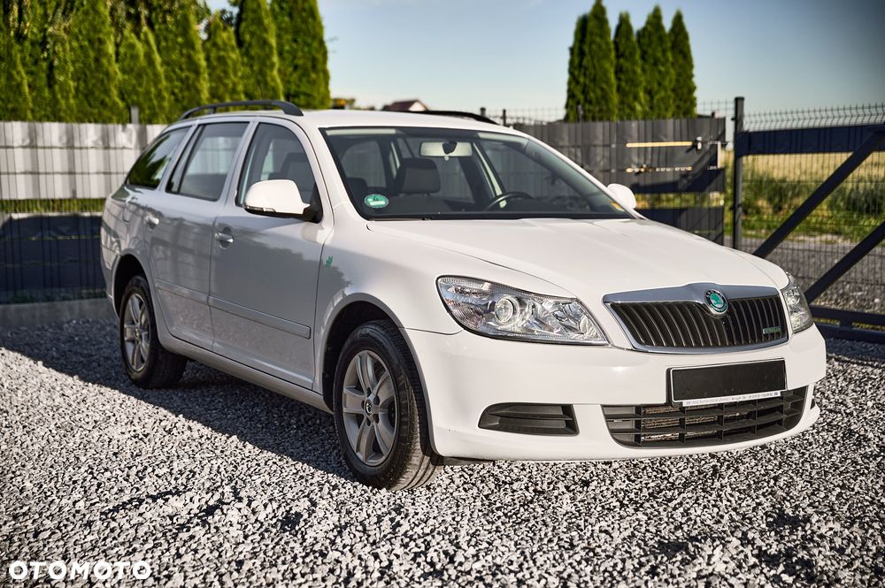 Skoda Octavia 1.6 TDI DPF Elegance - 17