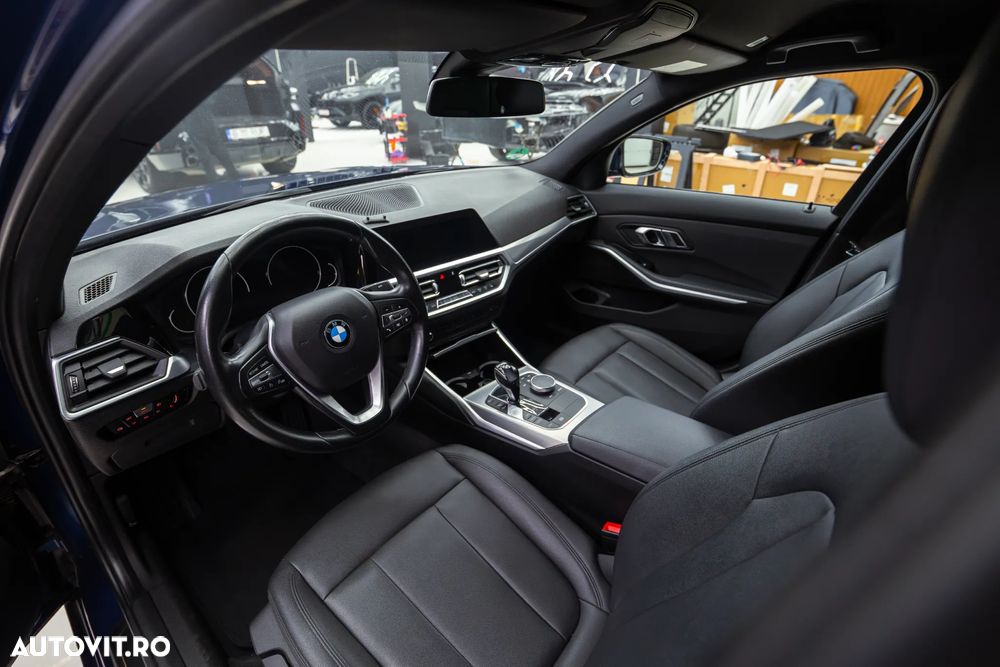 BMW Seria 3 318d Aut. - 15