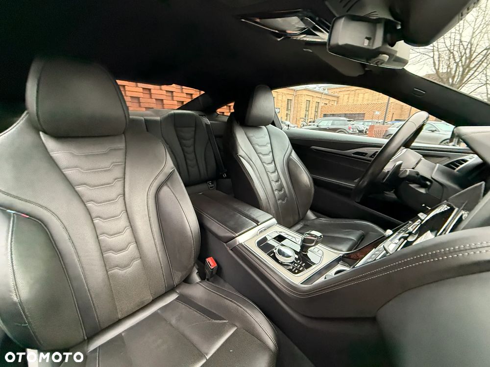 BMW Seria 8 - 19
