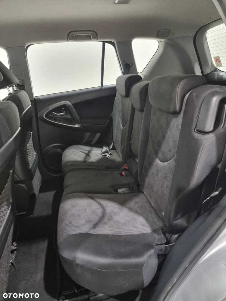 Toyota RAV4 - 17