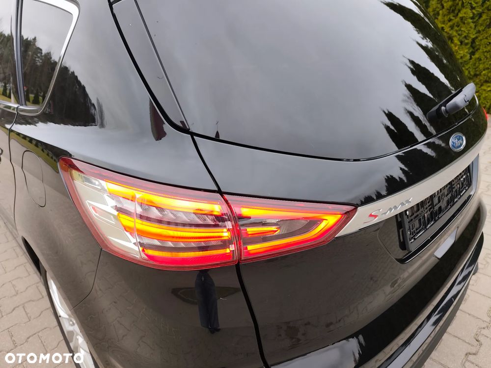 Ford S-Max 2.0 TDCi Titanium PowerShift - 37