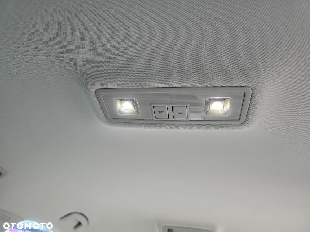 Skoda Superb 2.0 TDI L&K DSG - 31