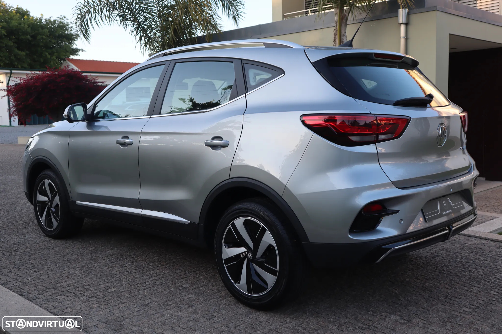 MG ZS EV 72.6 kWh Luxury - 4