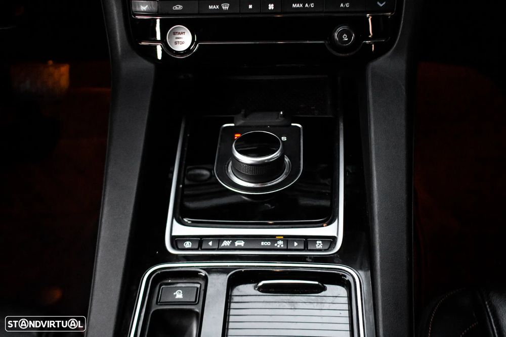 Jaguar F-Pace 20d Aut. Prestige - 38