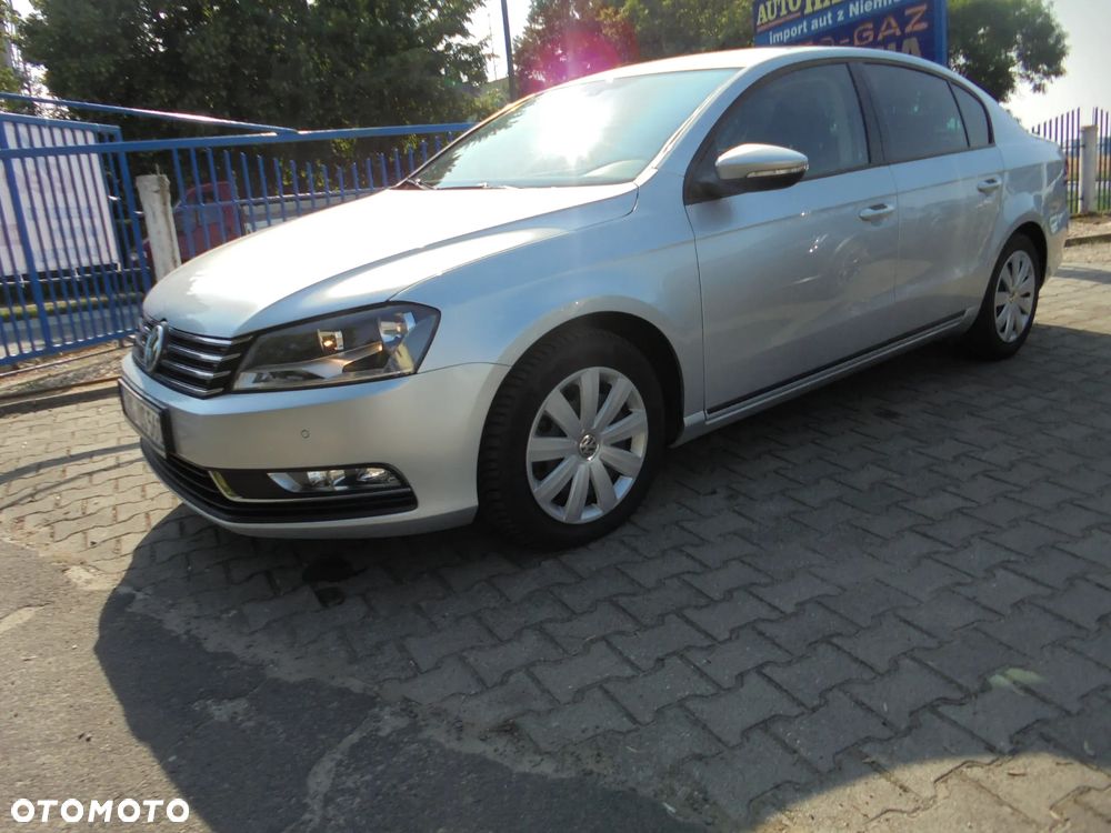 Volkswagen Passat 2.0 TDI Comfortline - 33
