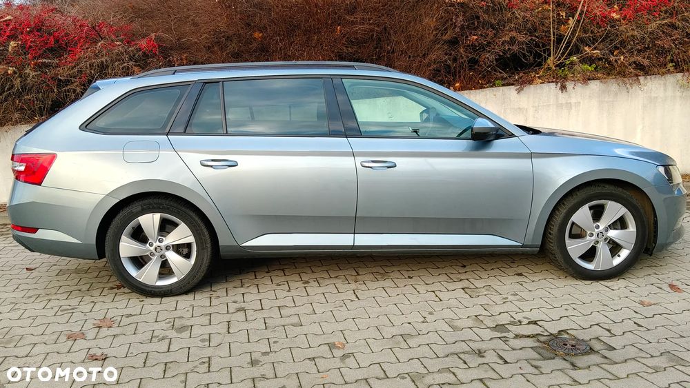 Skoda Superb 1.6 TDI DSG Ambition - 18