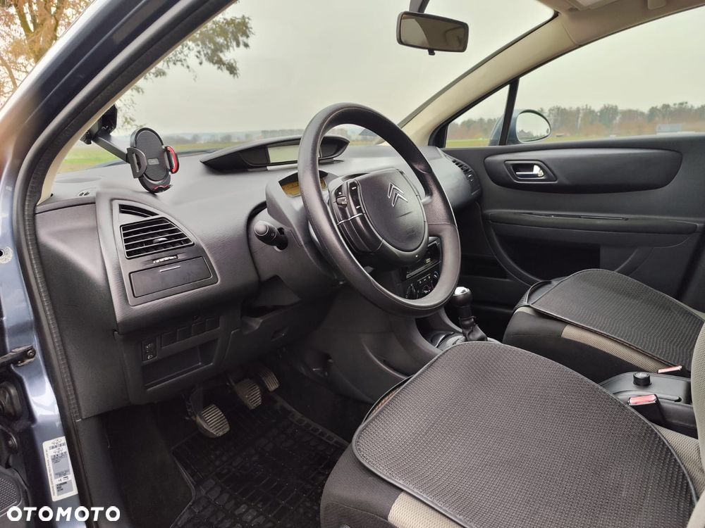 Citroën C4 1.4 16V SX - 2