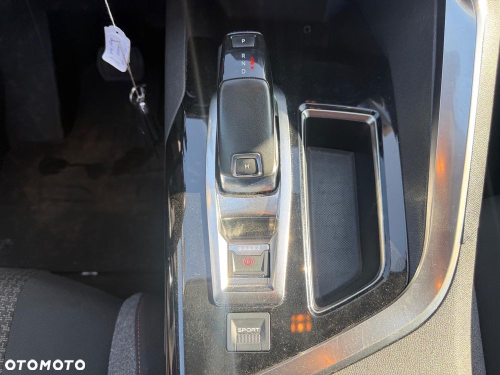 Peugeot 3008 BlueHDi 130 Stop & Start EAT8 Active Pack - 13