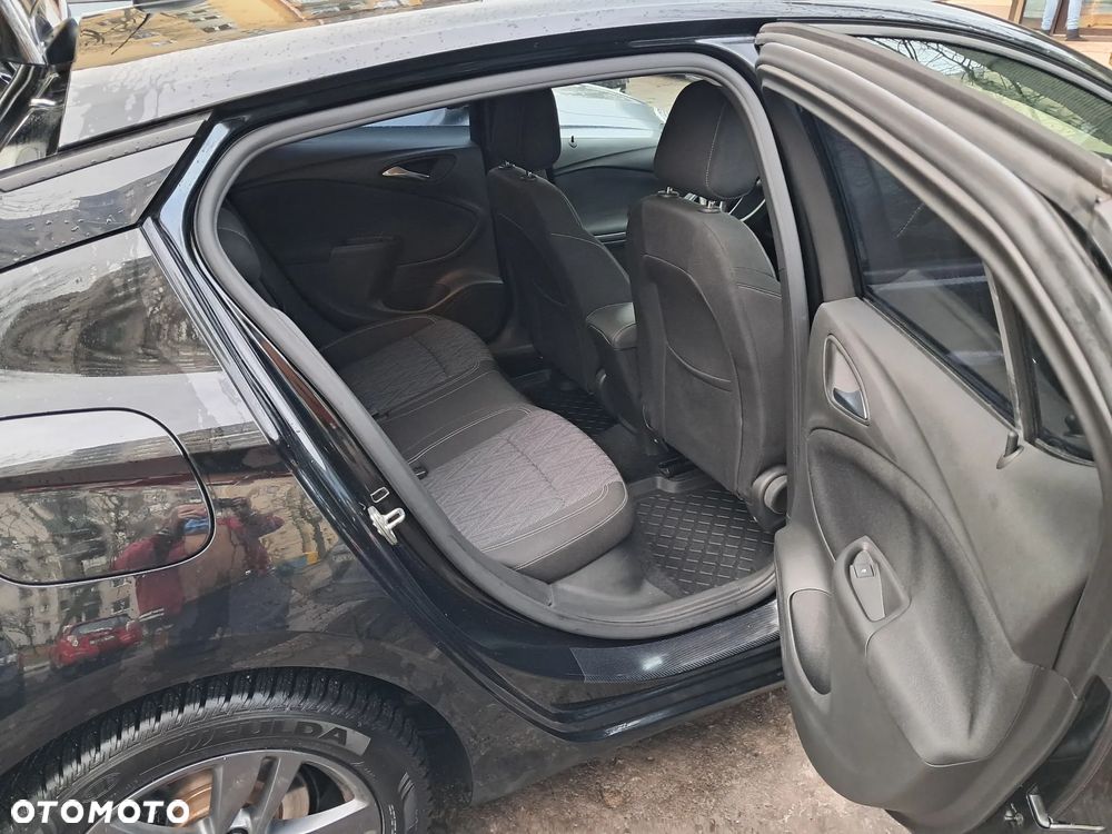 Opel Astra 1.2 Turbo Start/Stop Business Elegance - 9