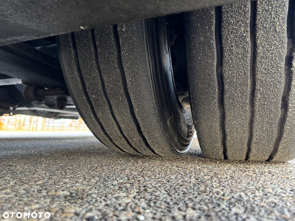 Mercedes-Benz Actros - 11