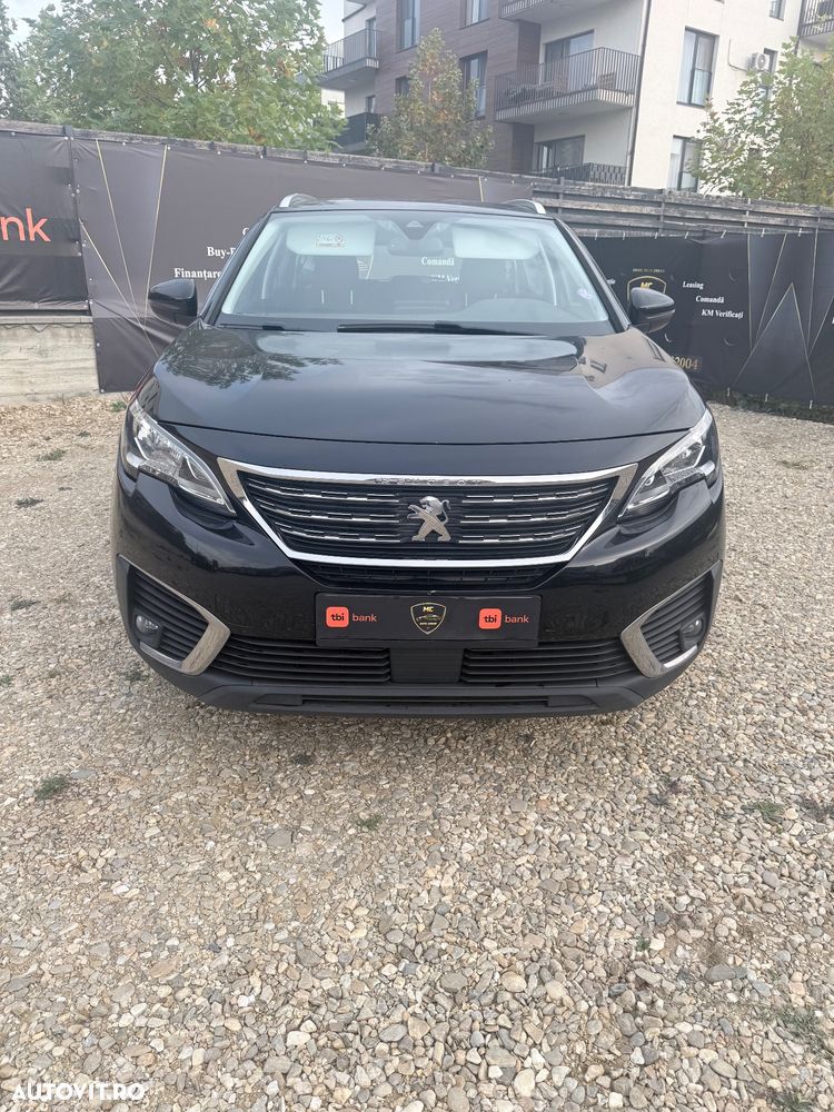 Peugeot 5008 - 8