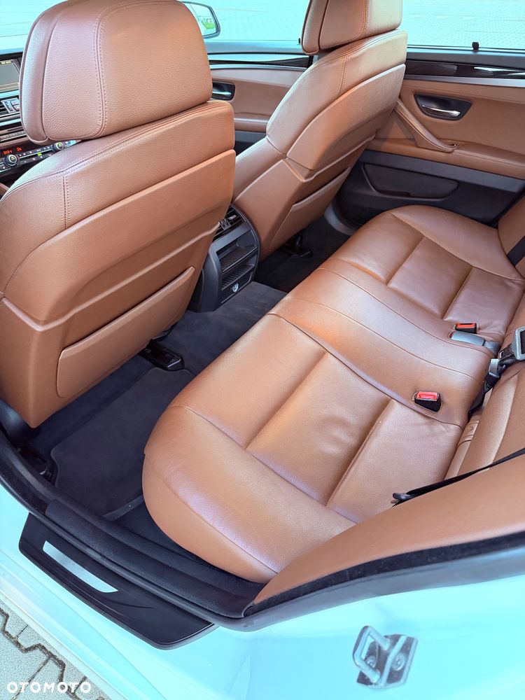 BMW Seria 5 530d xDrive Luxury Line - 10