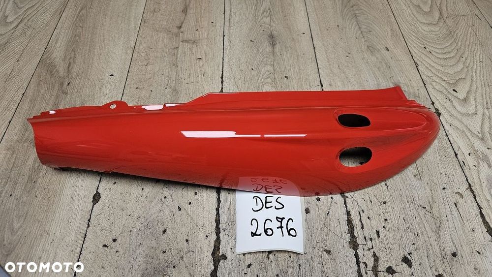 Owiewka prawa ogon Suzuki Katana AY50  47111-35E00-28V - 1