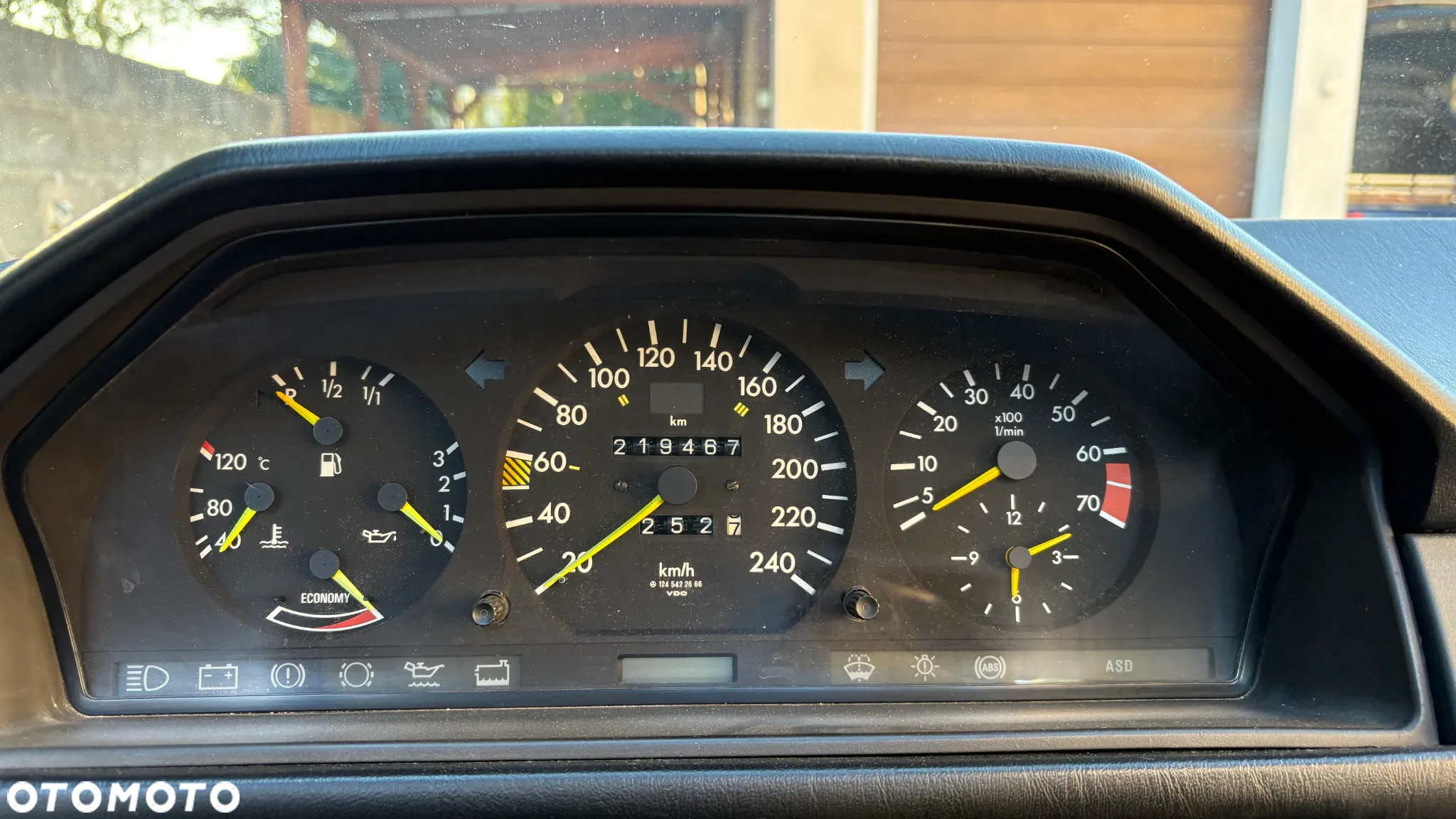 Mercedes-Benz W124 (1984-1993) - 11