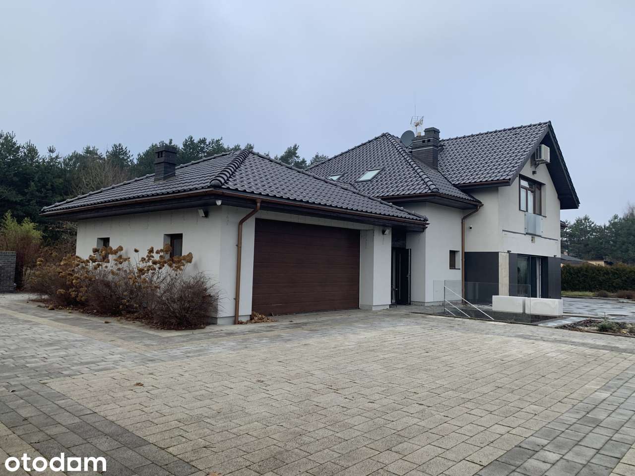 Dom 304m2 na dużej działce - Pełny obrazek: 2/7