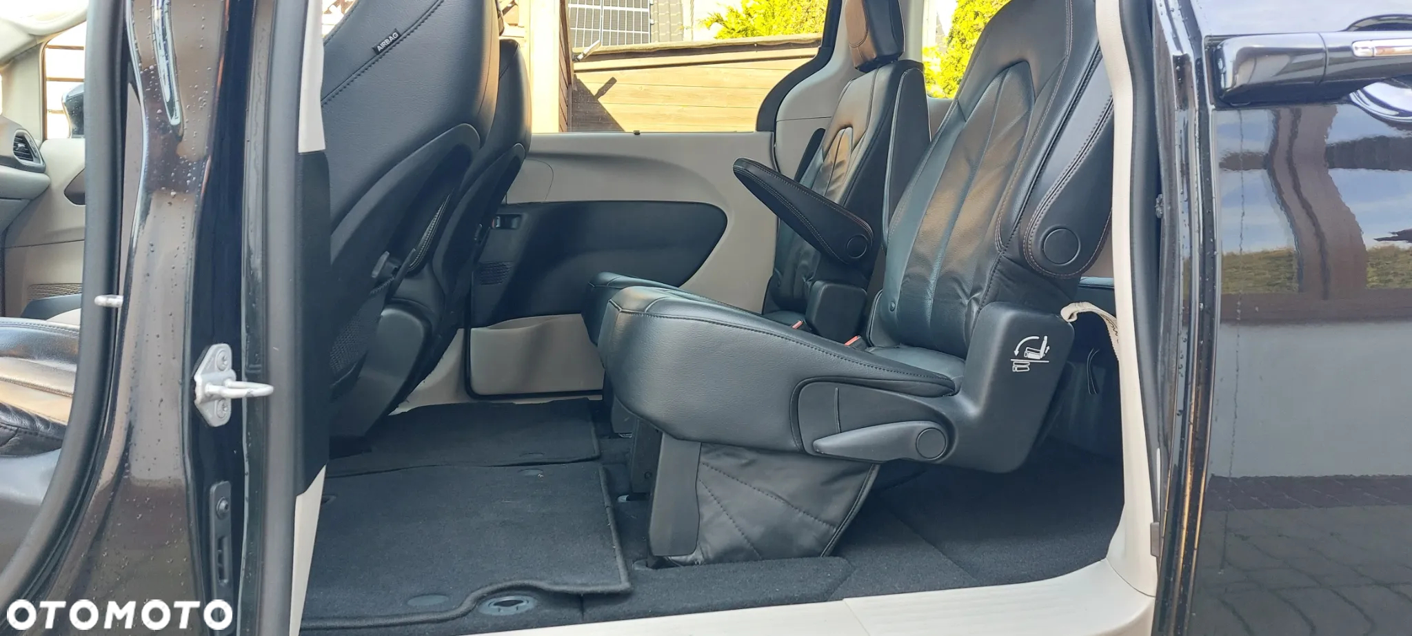 Chrysler Pacifica - 15