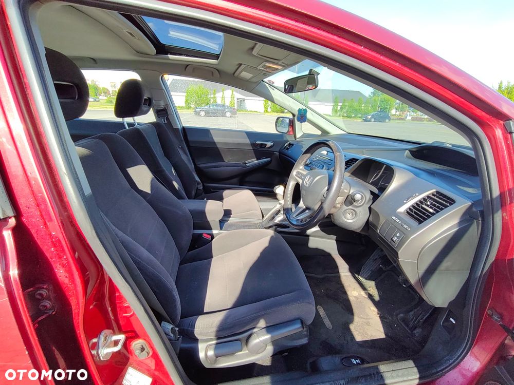 Honda Civic 1.8 Executive - 9