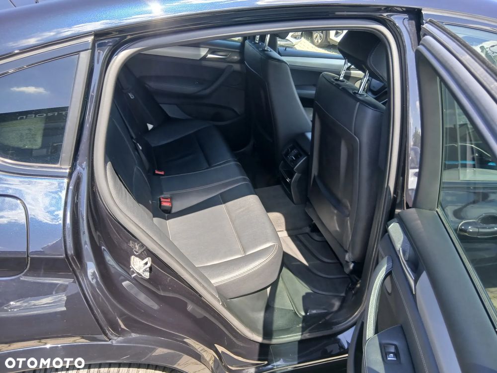BMW X4 - 10