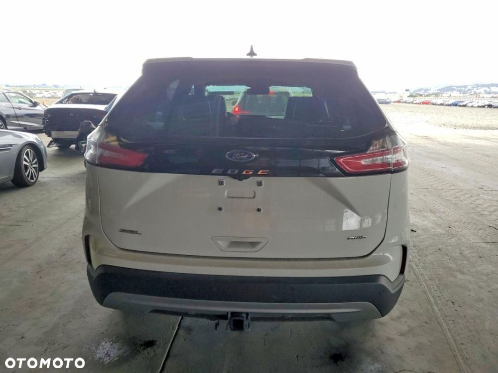 Ford Edge - 6