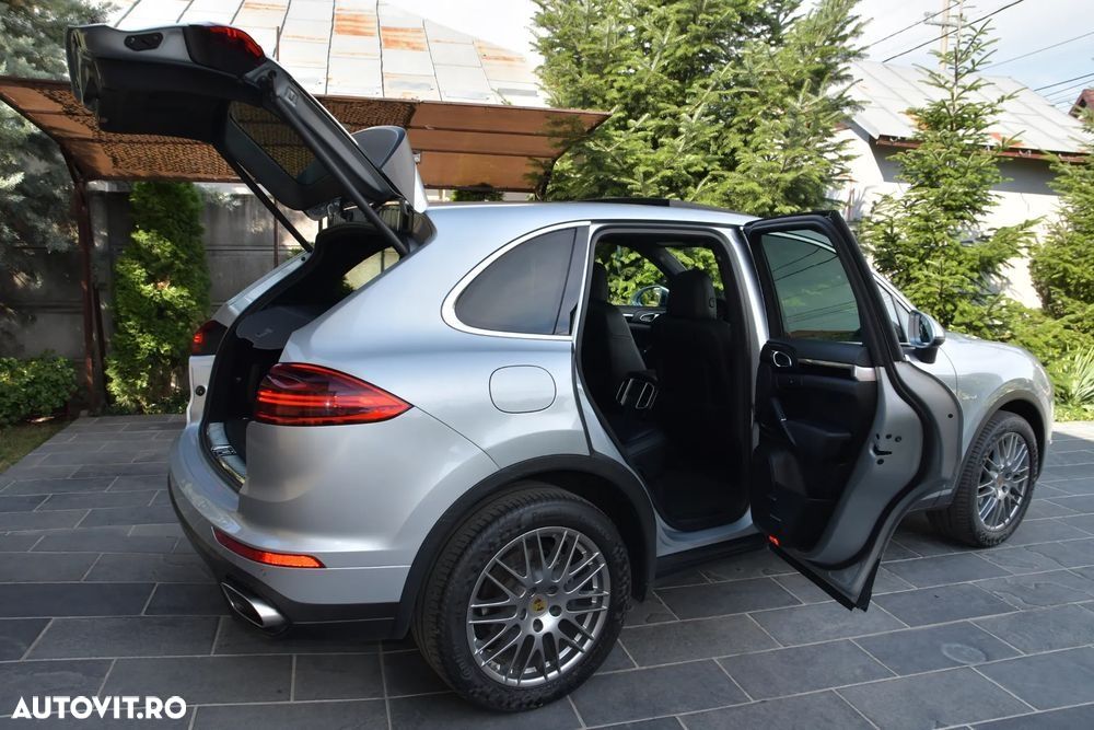 Porsche Cayenne - 31