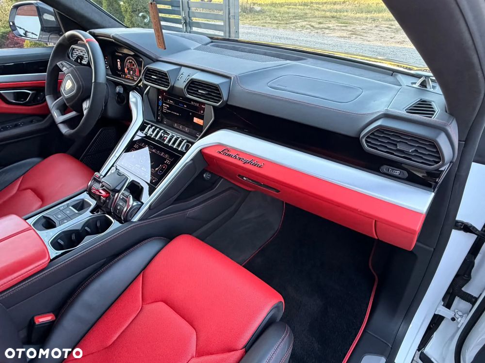 Lamborghini Urus Standard - 24