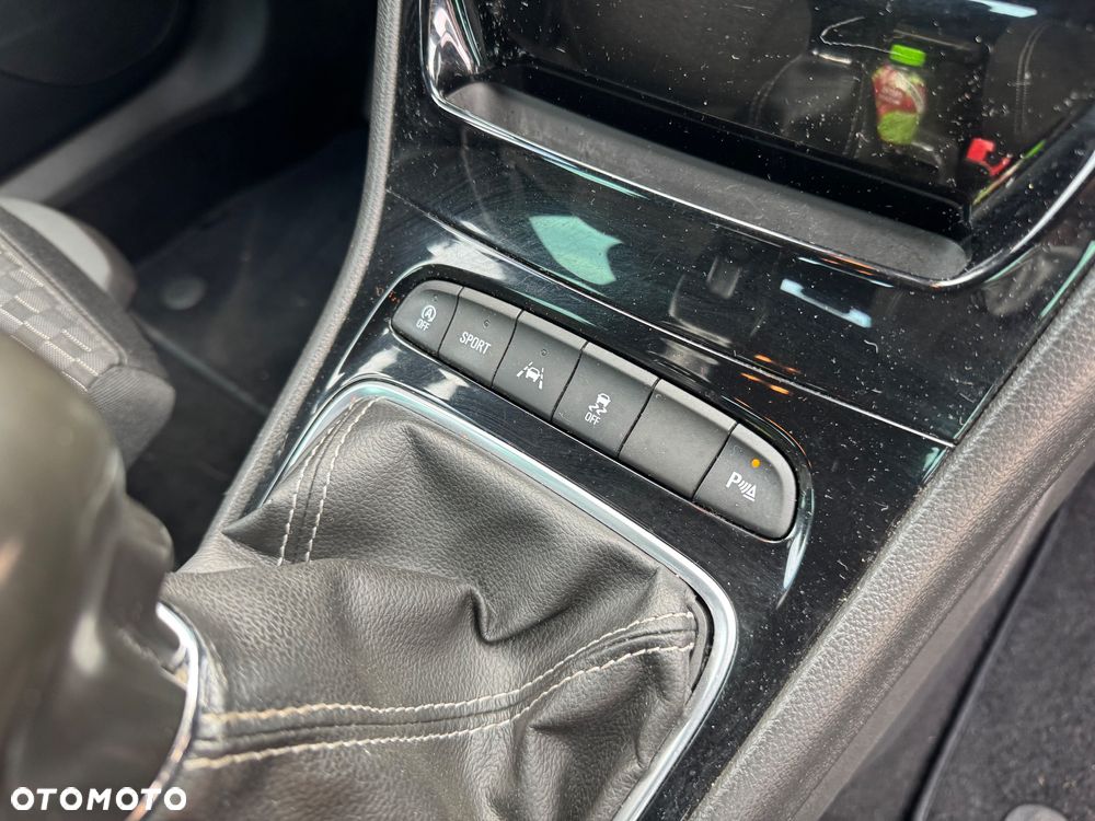 Opel Astra 1.6 CDTI Elite S&S - 19