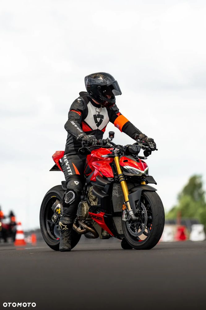 Ducati Streetfighter V4 - 2