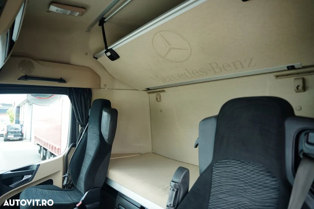 Mercedes-Benz ACTROS 2545 / SEMIREMORCĂ CU PRELATĂ (CURTAINSIDER) - 7,4 M / CAMION RIGID / MEGA / PRELATĂ RANFORSATĂ / - 26