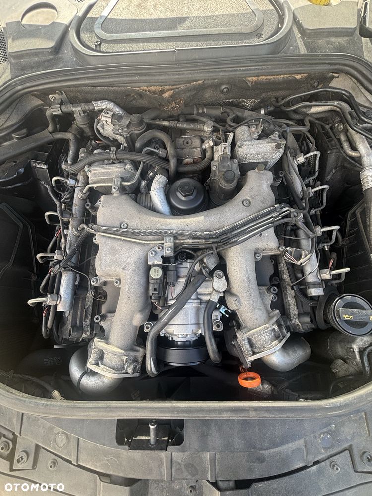 Audi A8 - 5
