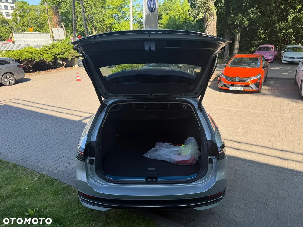 Volkswagen Passat Variant 1.5 TSI ACT mHEV Business Plus DSG - 8