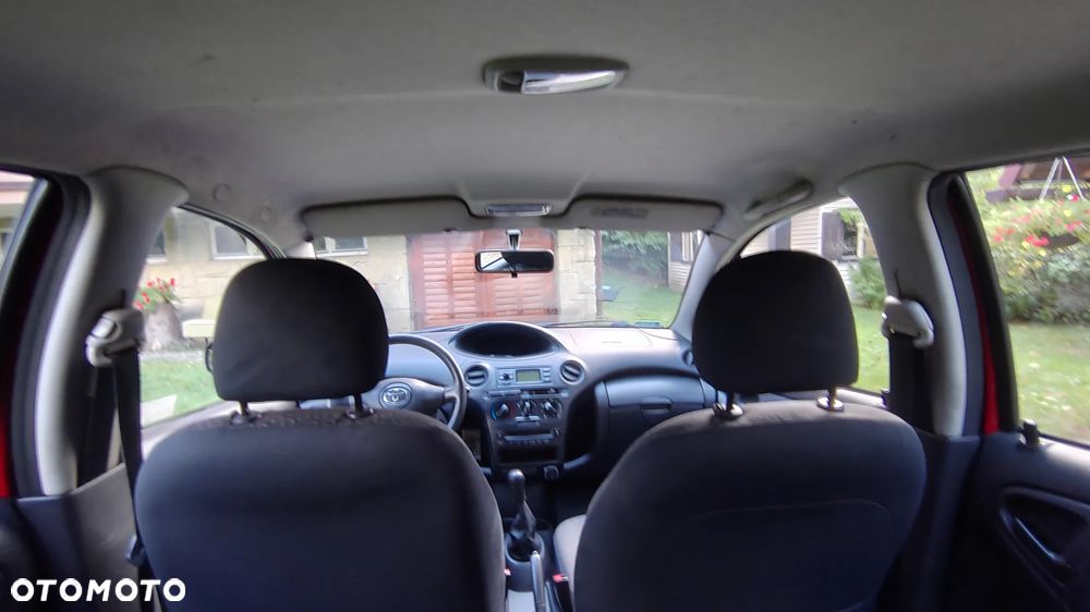 Toyota Yaris 1.0 Terra - 14