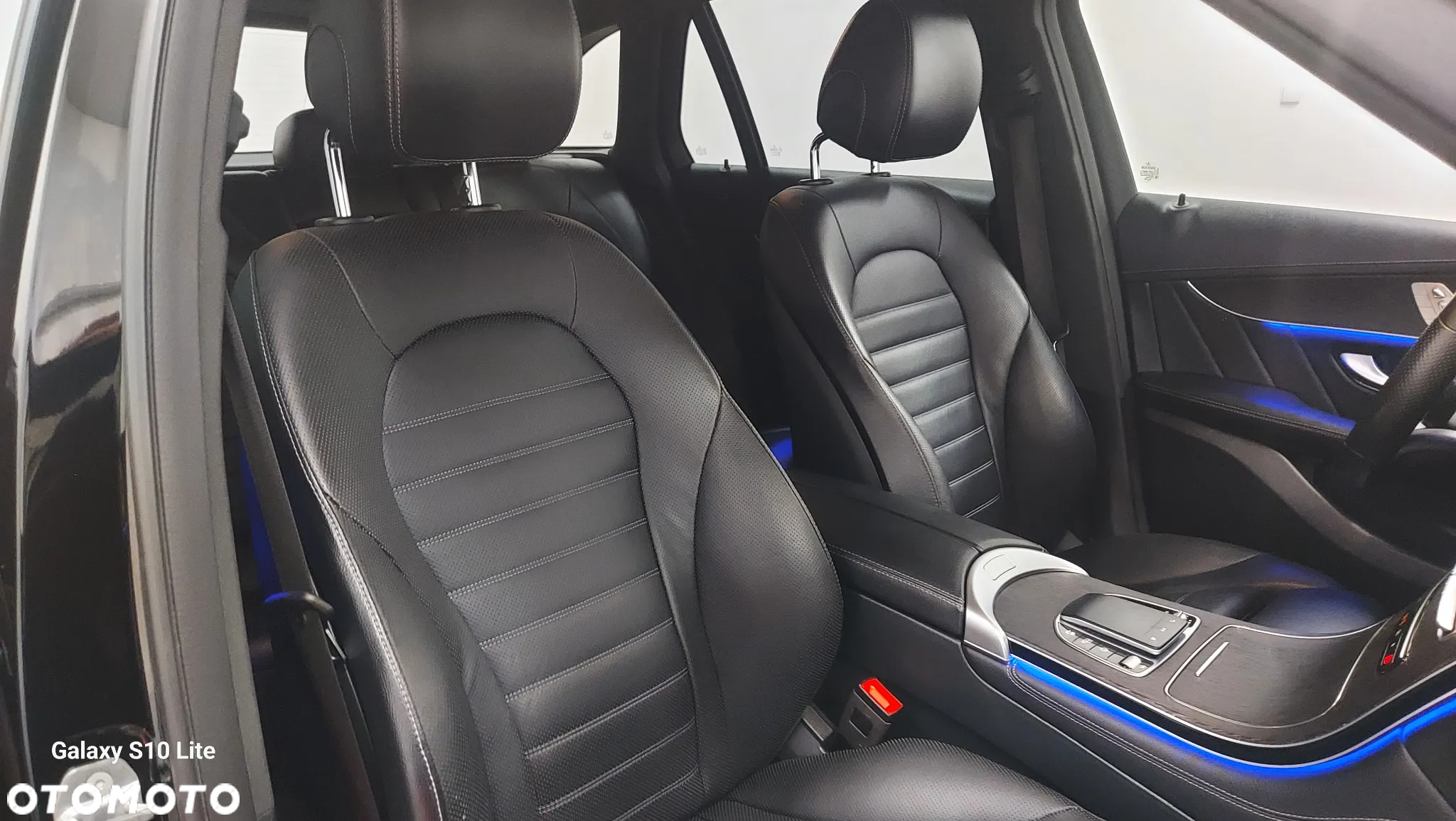 Mercedes-Benz GLC 220 d 4Matic 9G-TRONIC AMG Line Plus - 18