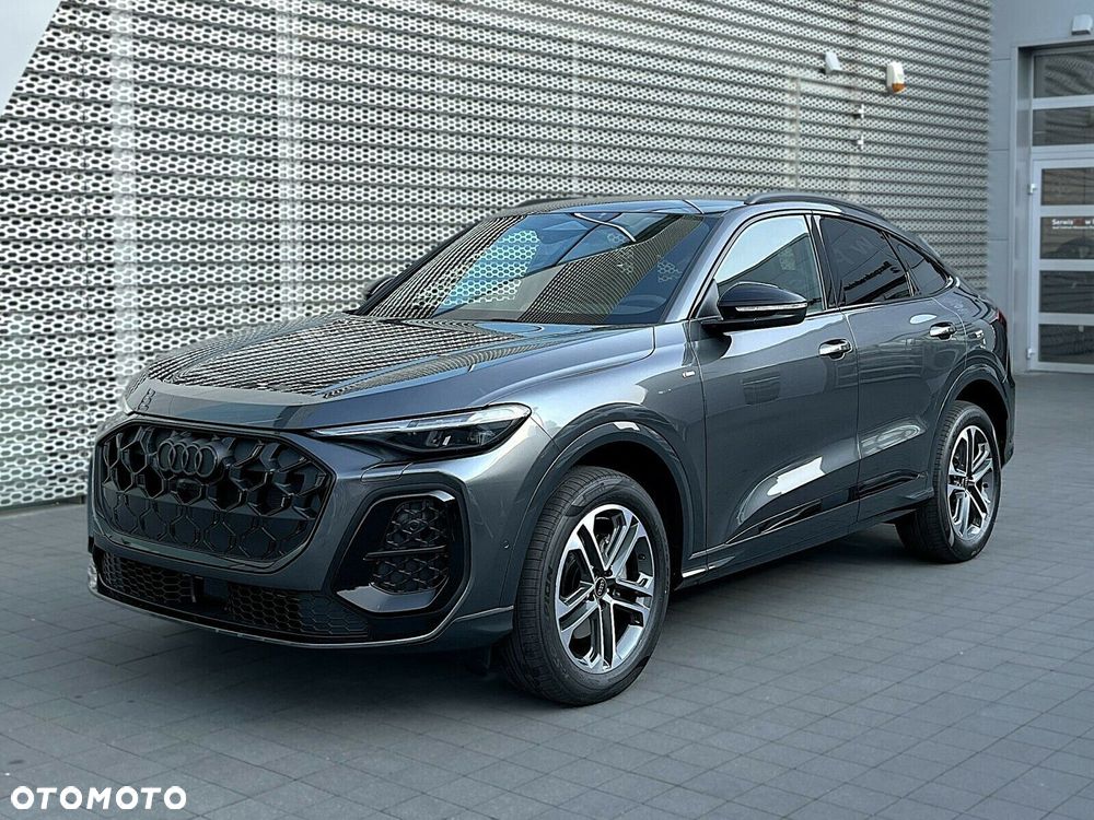 Audi Q5 Sportback - 32