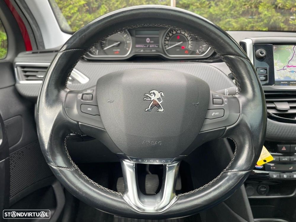 Peugeot 208 1.2 PureTech Allure - 11