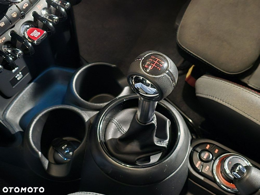 MINI John Cooper Works - 24