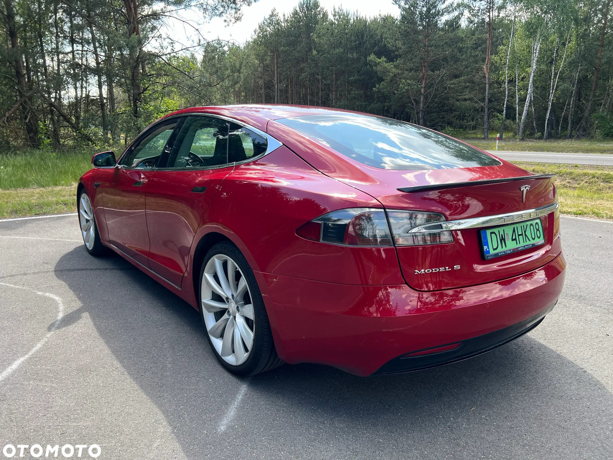 Tesla Model S - 6