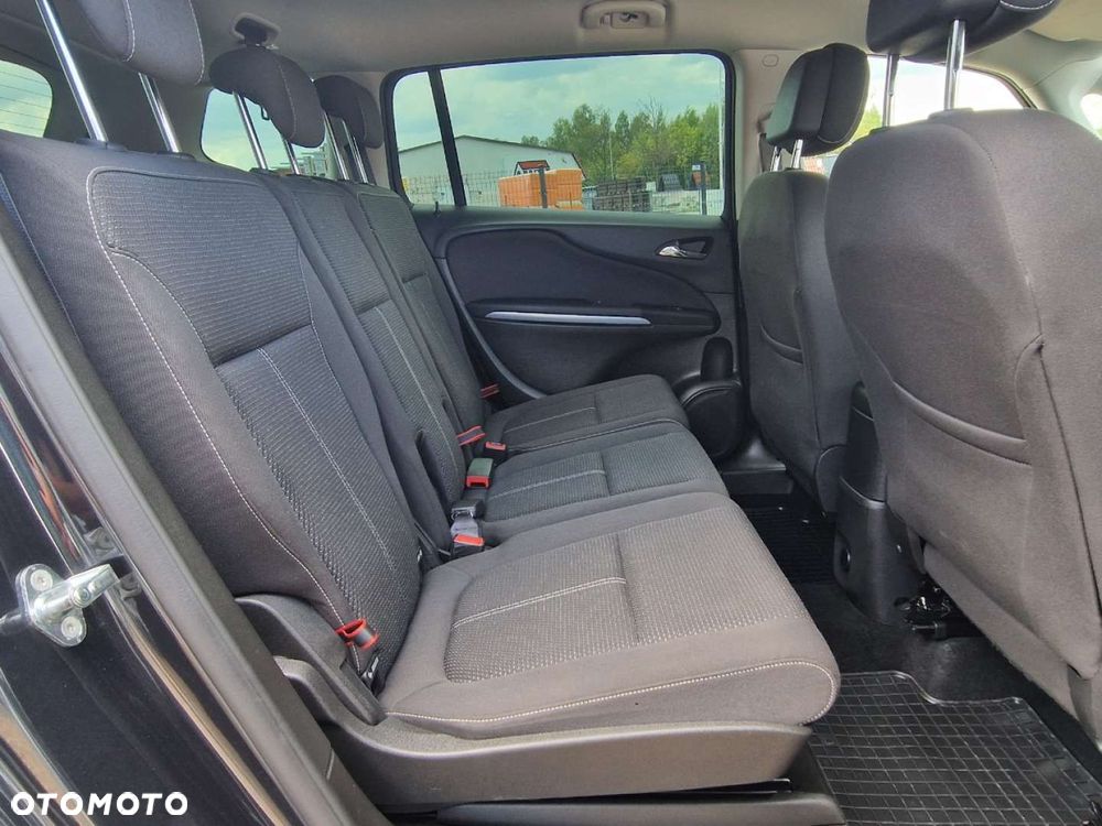 Opel Zafira - 16