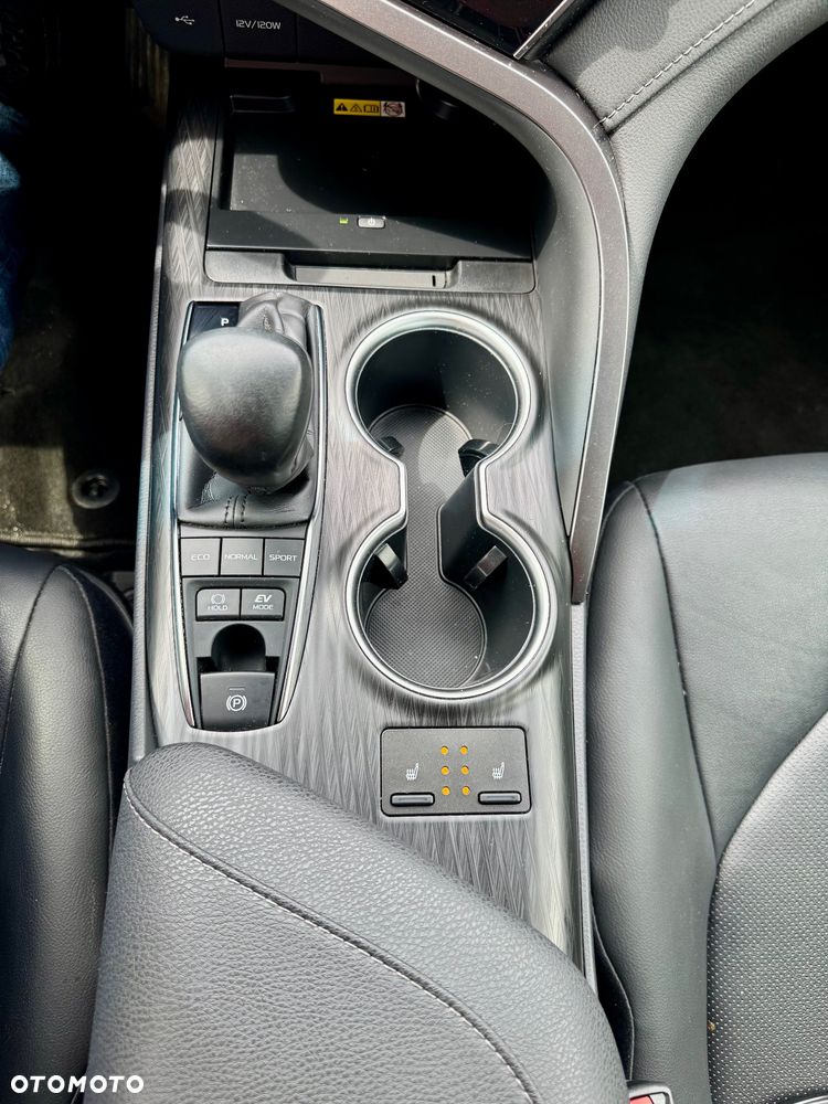 Toyota Camry 2.5 Hybrid Dynamic Force Executive e-CVT - 15