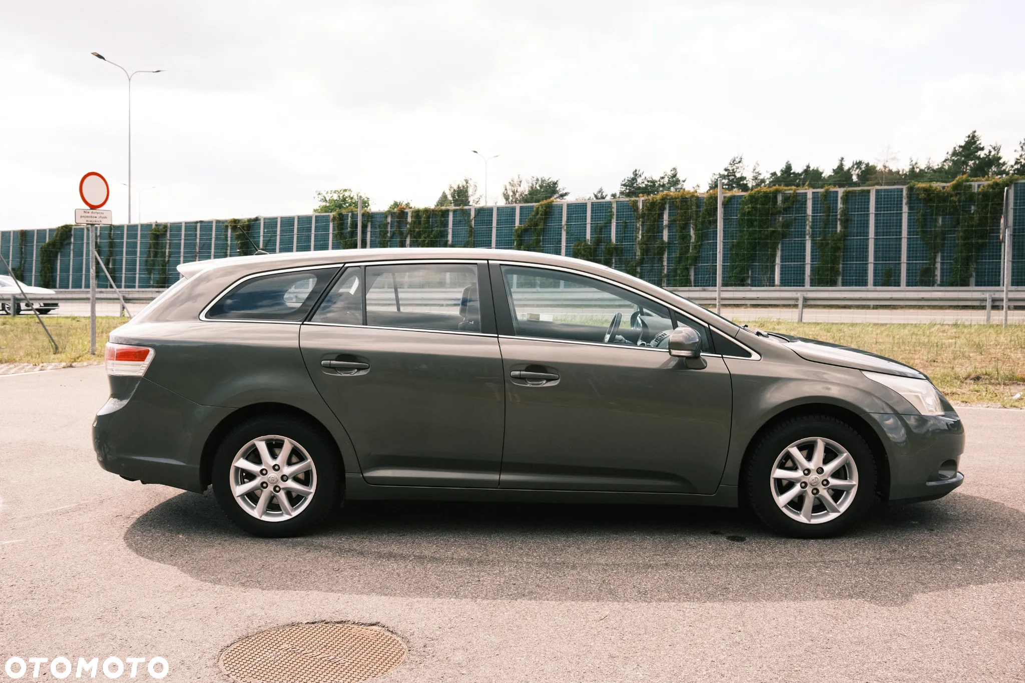 Toyota Avensis 1.8 Sol - 5