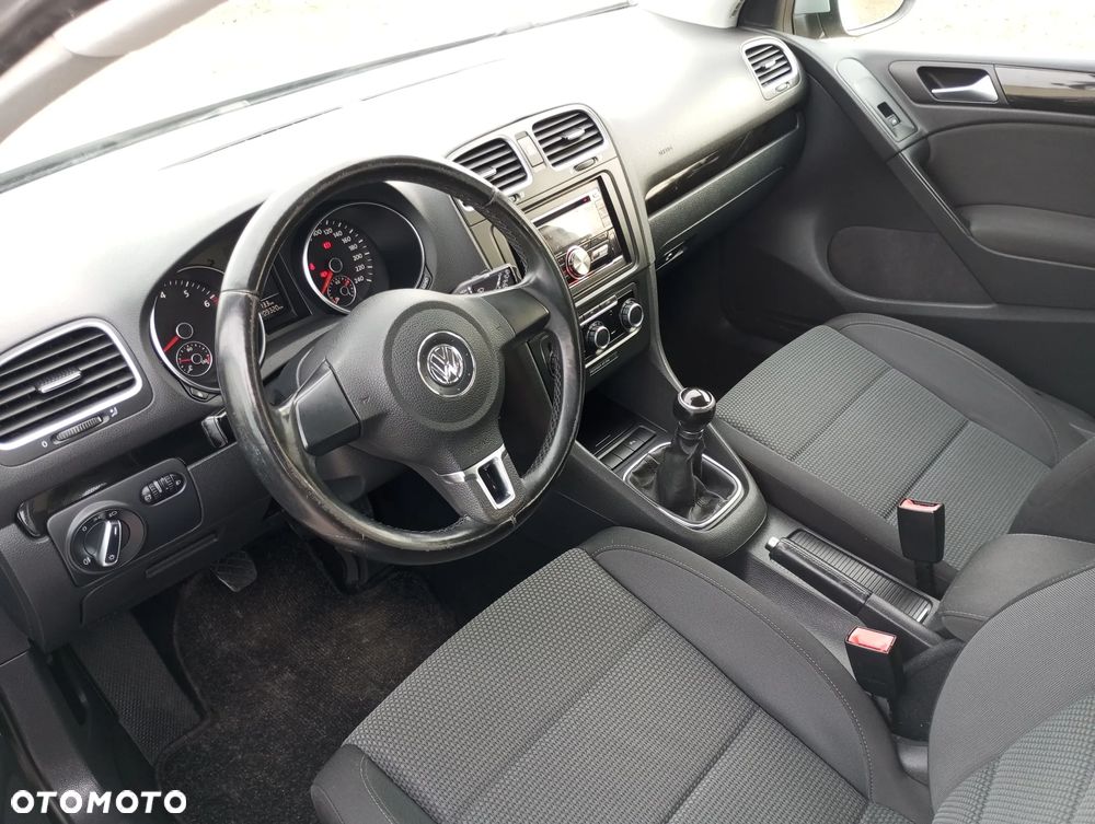 Volkswagen Golf - 5