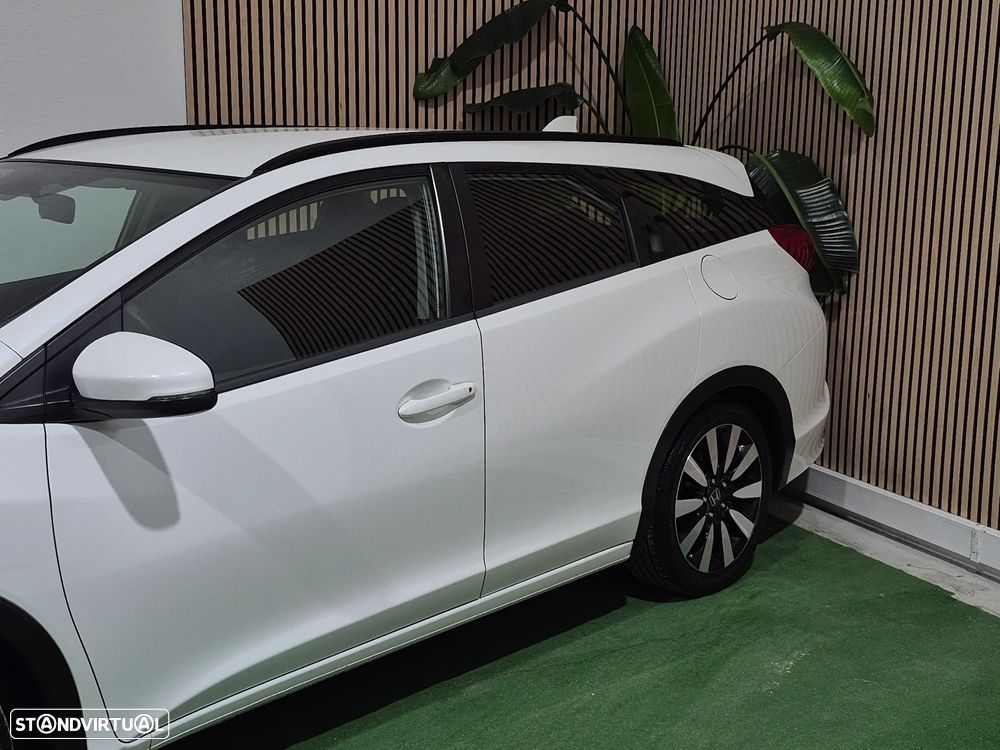 Honda Civic Tourer 1.6 i-DTEC Elegance - 4