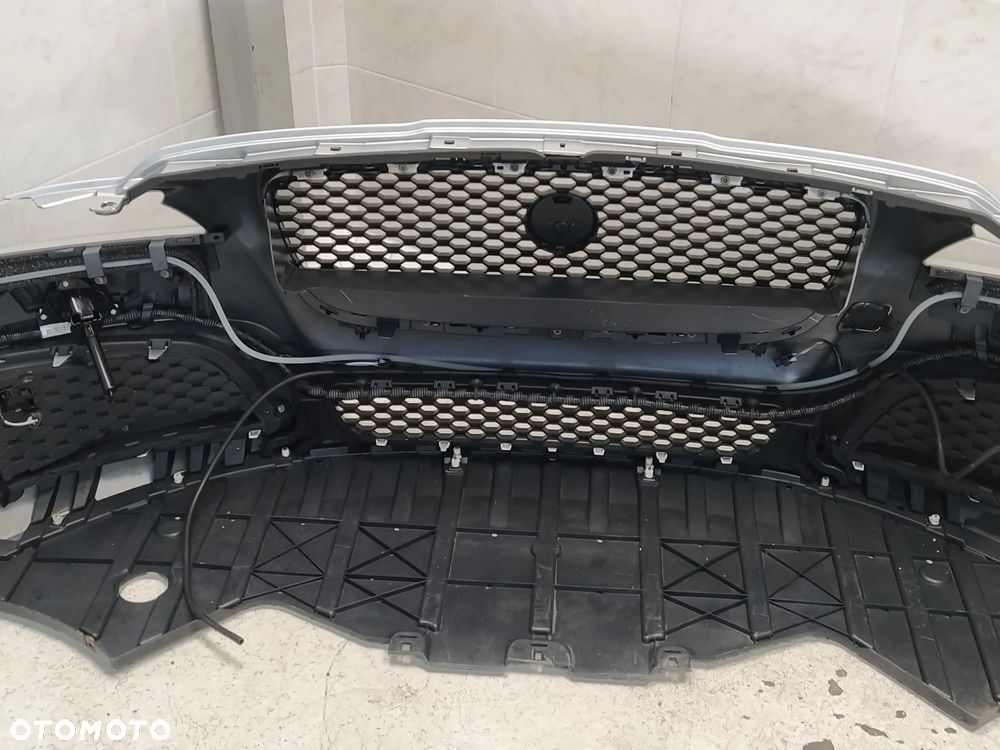 JAGUAR XF X260 ZDERZAK PRZÓD PRZEDNI KOMPLETNY 4XPDC SPRYSKIWACZE GRILL ATRAPA CHŁODNICY ZNACZEK WIĄZKA ORYGINAŁ - 11