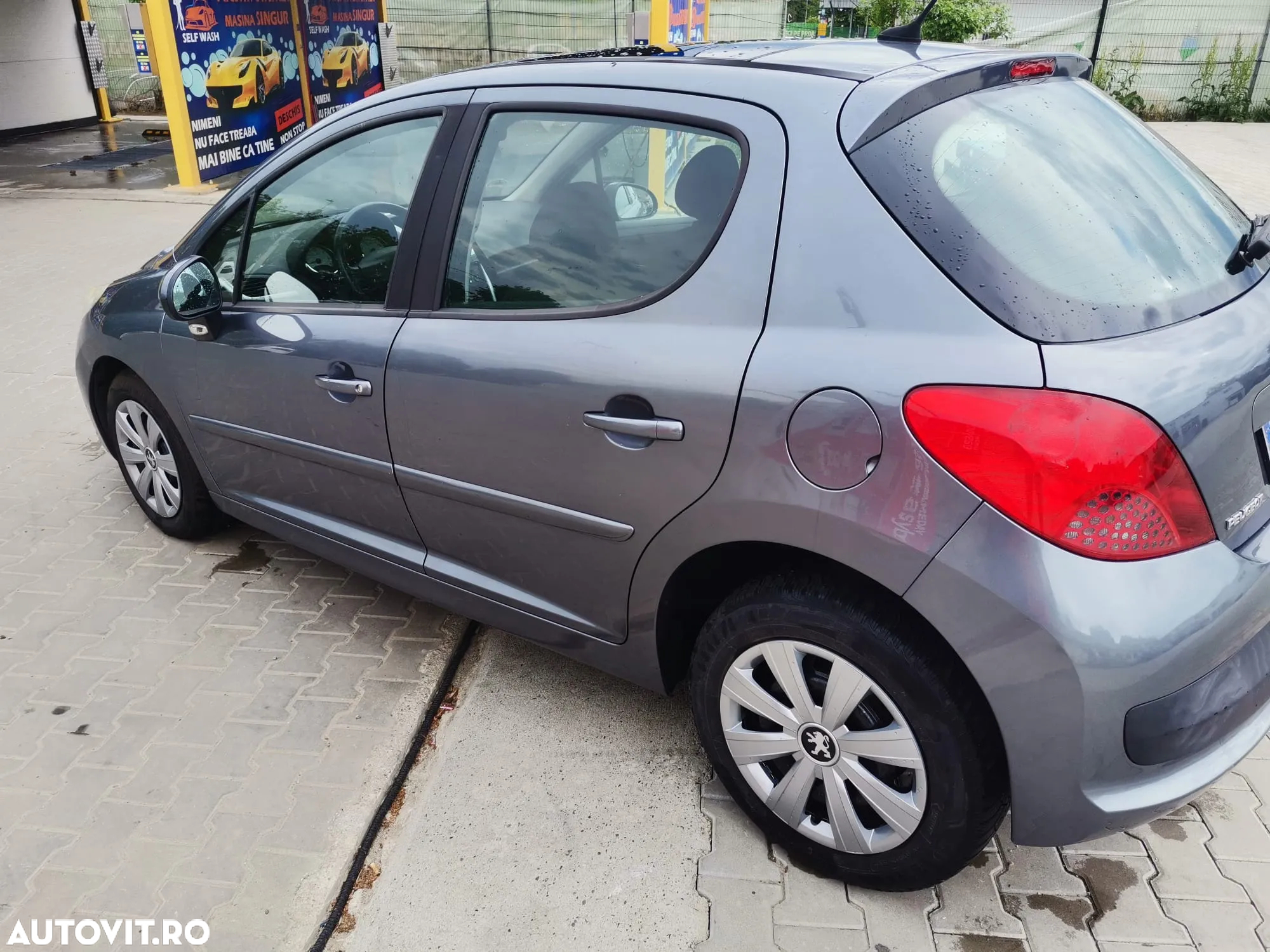 Peugeot 207 1.4 E Premium - 3